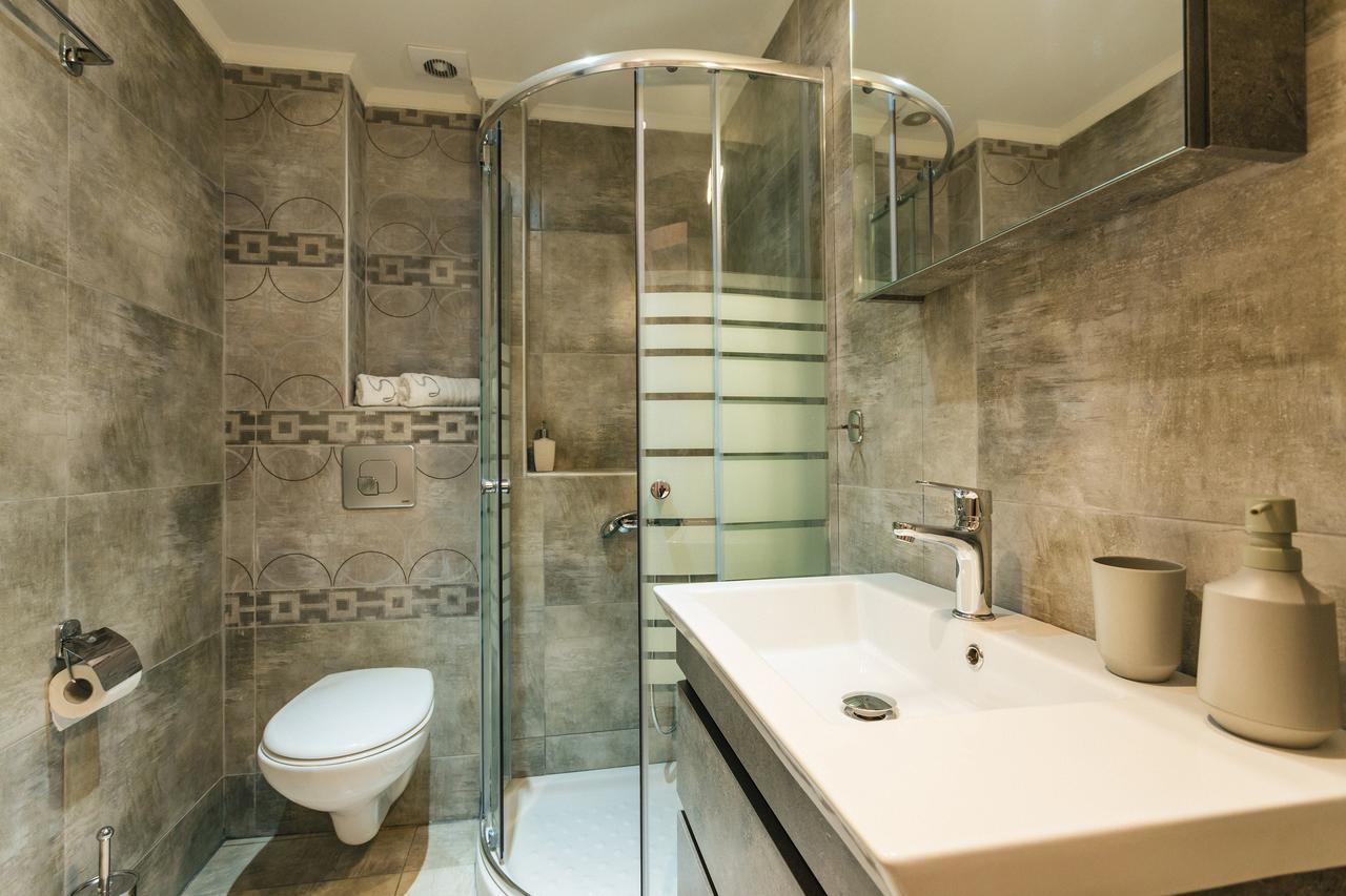 Enastron Apartment Pefkochori Bagian luar foto