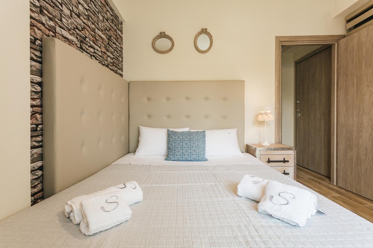 Enastron Apartment Pefkochori Bagian luar foto