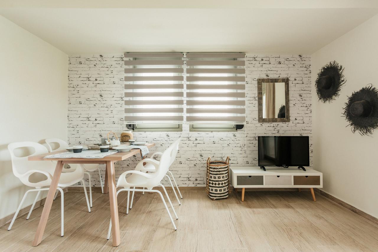 Enastron Apartment Pefkochori Bagian luar foto