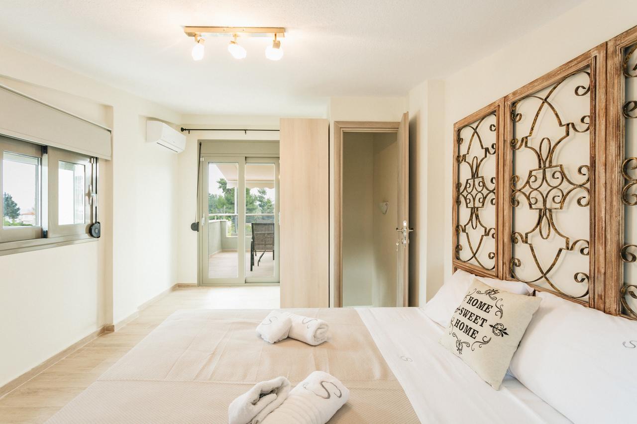 Enastron Apartment Pefkochori Bagian luar foto