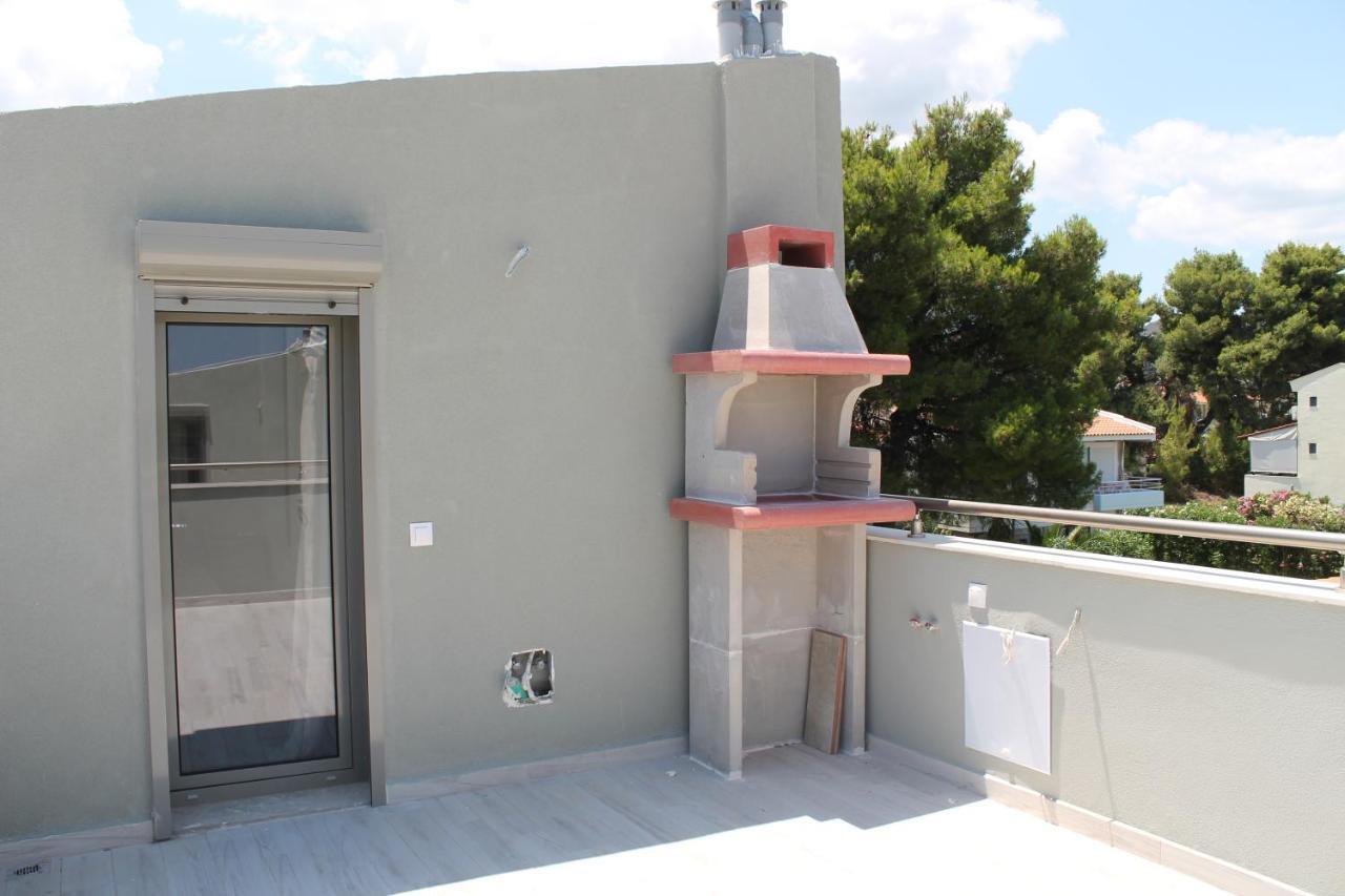 Enastron Apartment Pefkochori Bagian luar foto