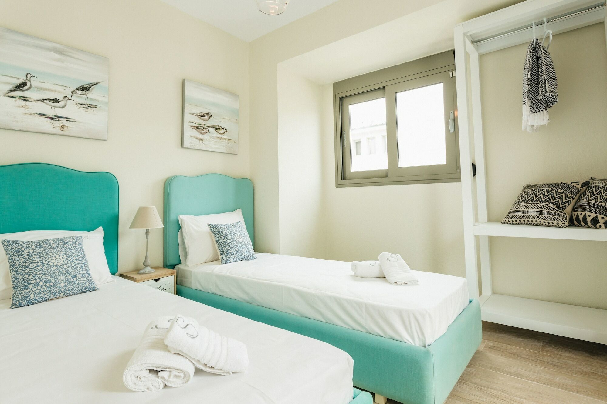 Enastron Apartment Pefkochori Bagian luar foto